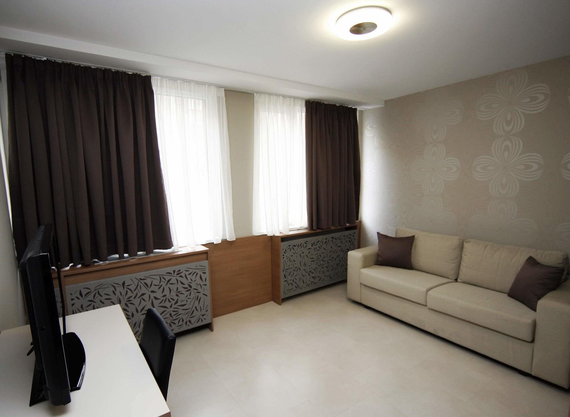 Hotel Srbija Garden-Free Parking Belgrade Exterior photo